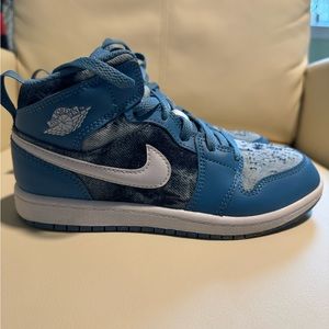 Jordan 1s Boys size 2.5